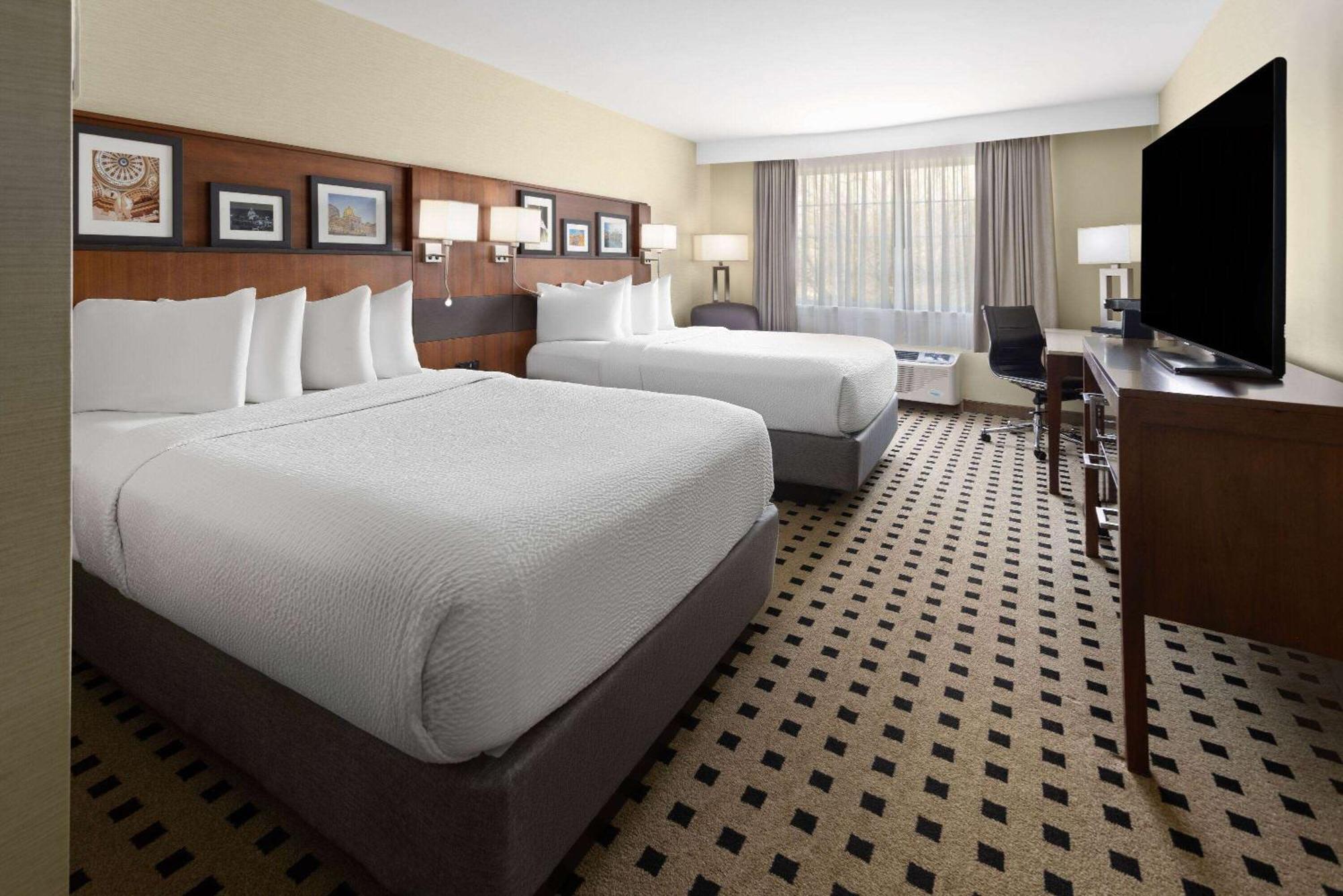 Penn Harris Hotel Harrisburg, Trademark By Wyndham Exterior foto